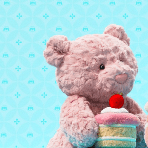 Leola Bear with Strawberry Cake